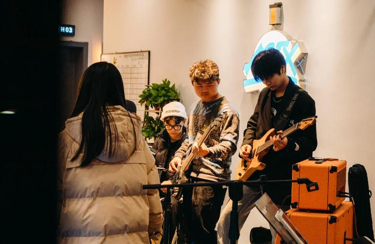 截止到上周为止，T1在联赛中的战绩为13胜1负 而这唯一的一负，正是输给了当时经历三连败的HLE